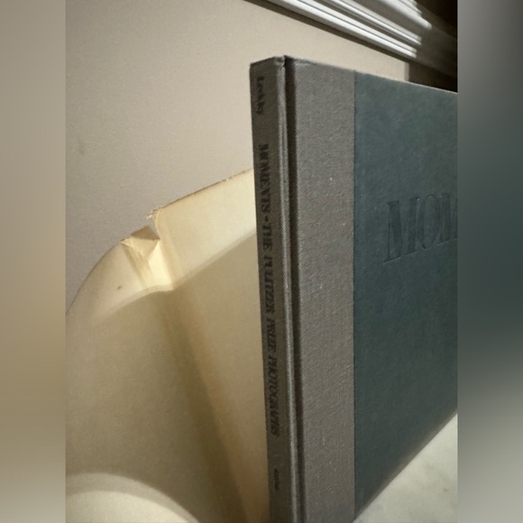 The Pulitzer Prize Photographs - Picture 4 of 11